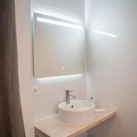 Projecteur Sur Ma Bulle - Viens Dans Ma Bulle Avec Jacuzzi Prive