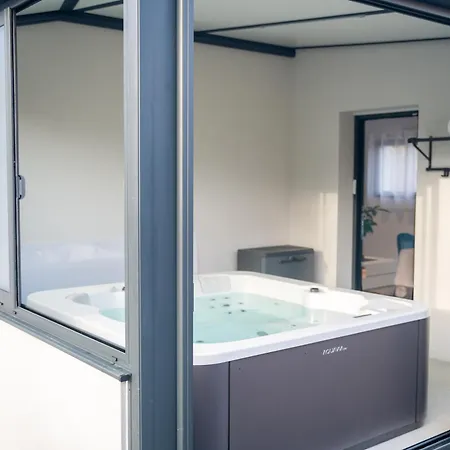 Projecteur Sur Ma Bulle - Viens Dans Ma Bulle Avec Jacuzzi Prive Ferienhaus *