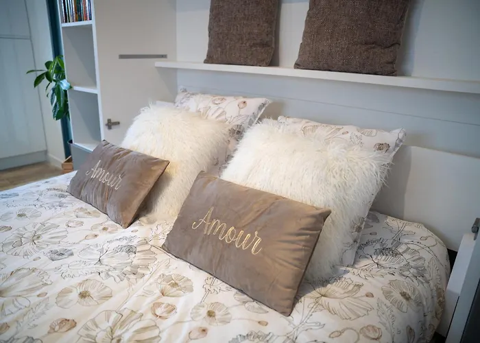 Nyaraló Projecteur Sur Ma Bulle - Viens Dans Ma Bulle Avec Jacuzzi Prive